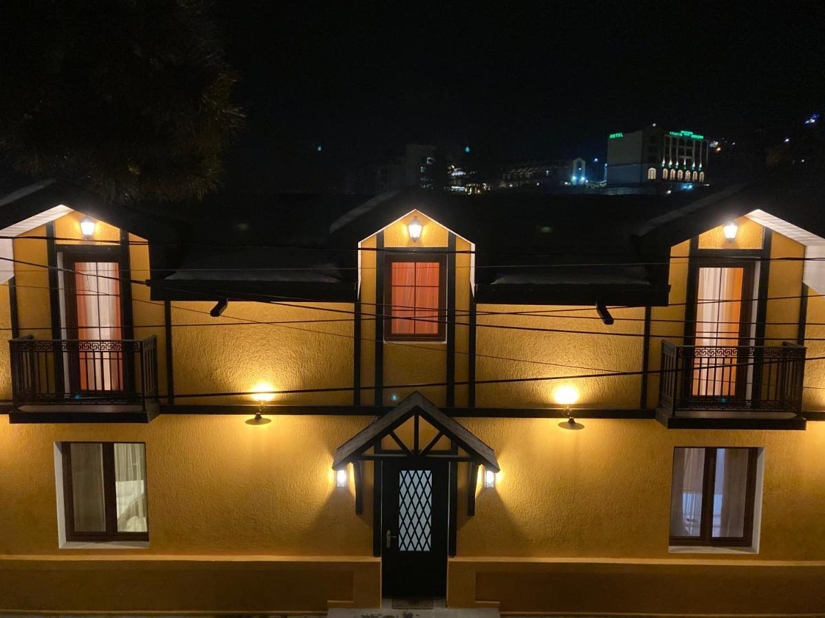Borjomi Yellow Hotel Dış mekan fotoğraf
