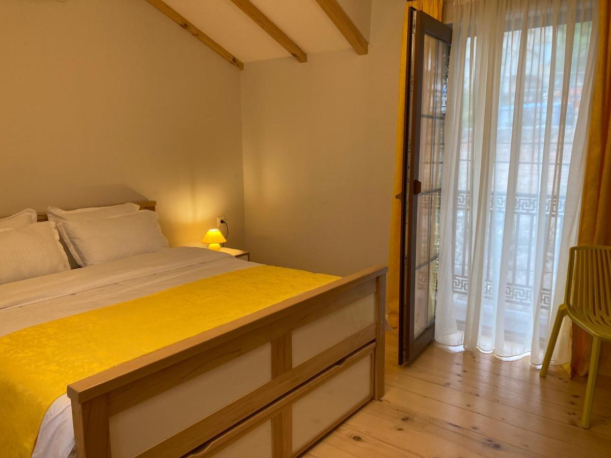 Borjomi Yellow Hotel Dış mekan fotoğraf