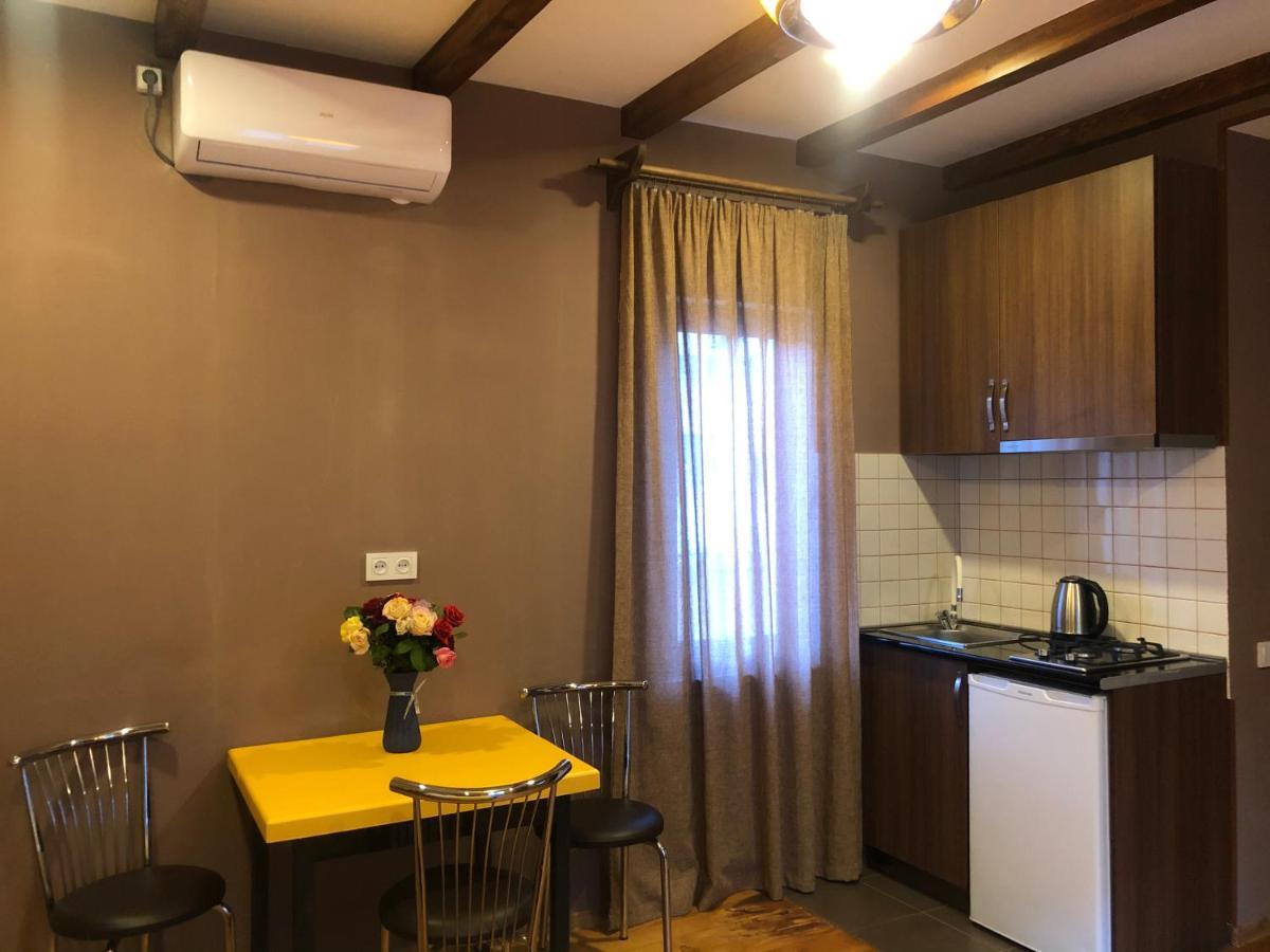 Borjomi Yellow Hotel Dış mekan fotoğraf