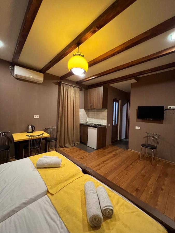 Borjomi Yellow Hotel Dış mekan fotoğraf